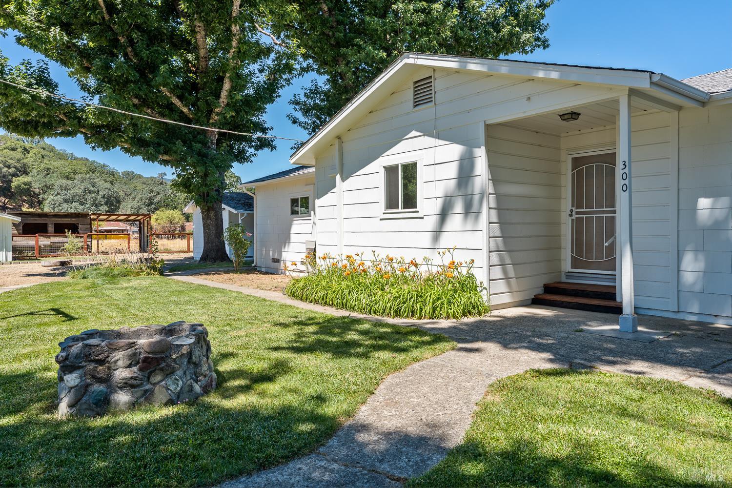 300 Bradford Lane Hopland CA 95449