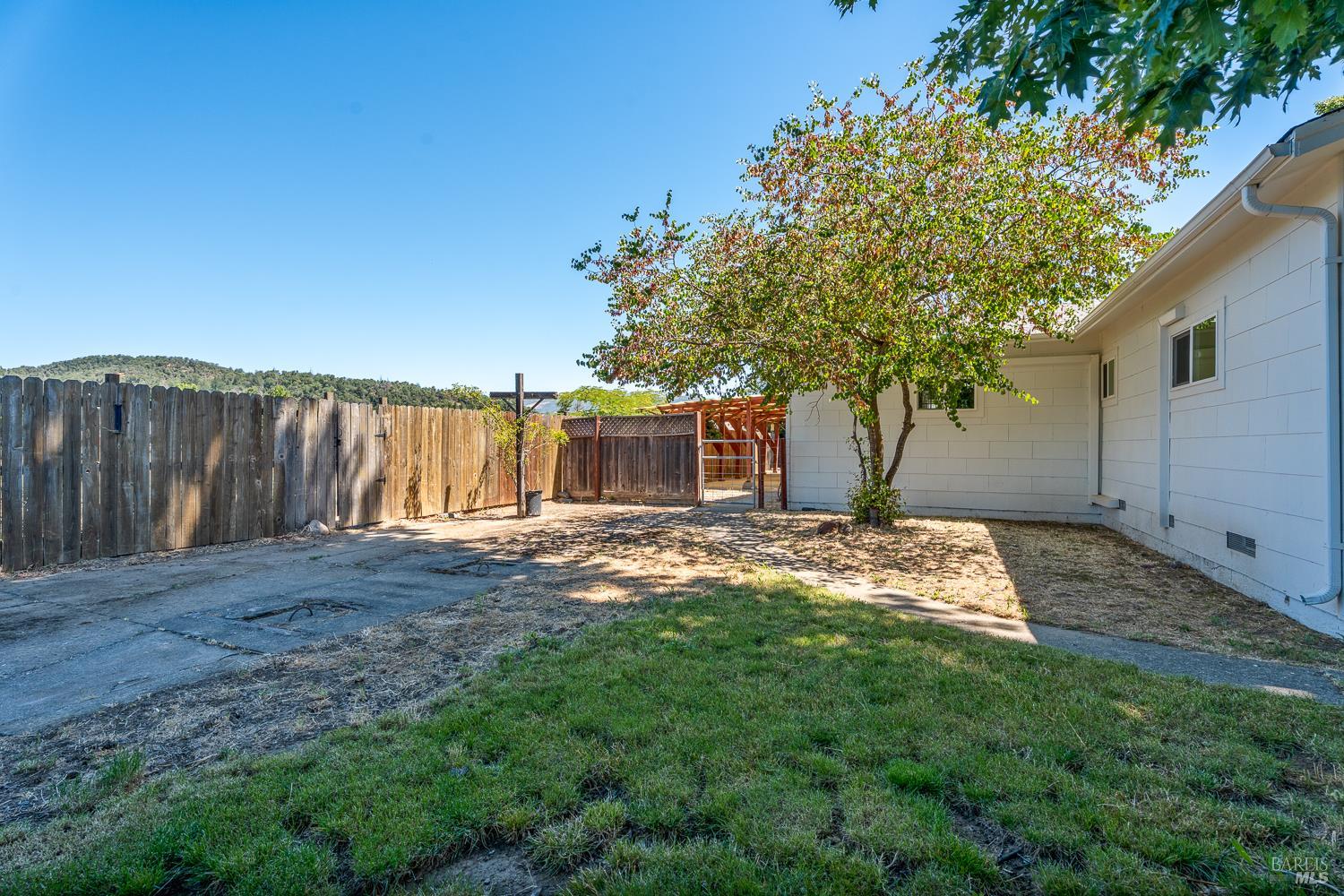 300 Bradford Lane Hopland CA 95449