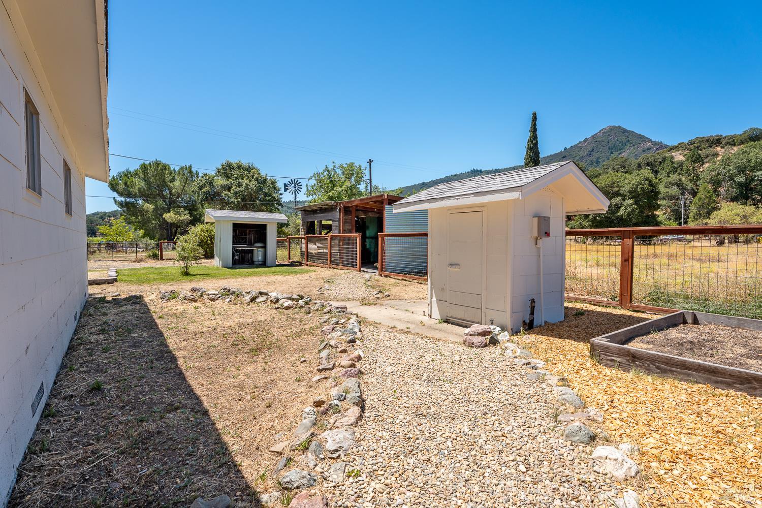 300 Bradford Lane Hopland CA 95449