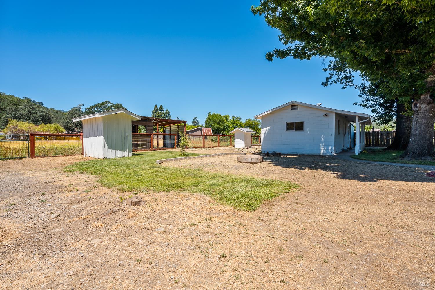 300 Bradford Lane Hopland CA 95449