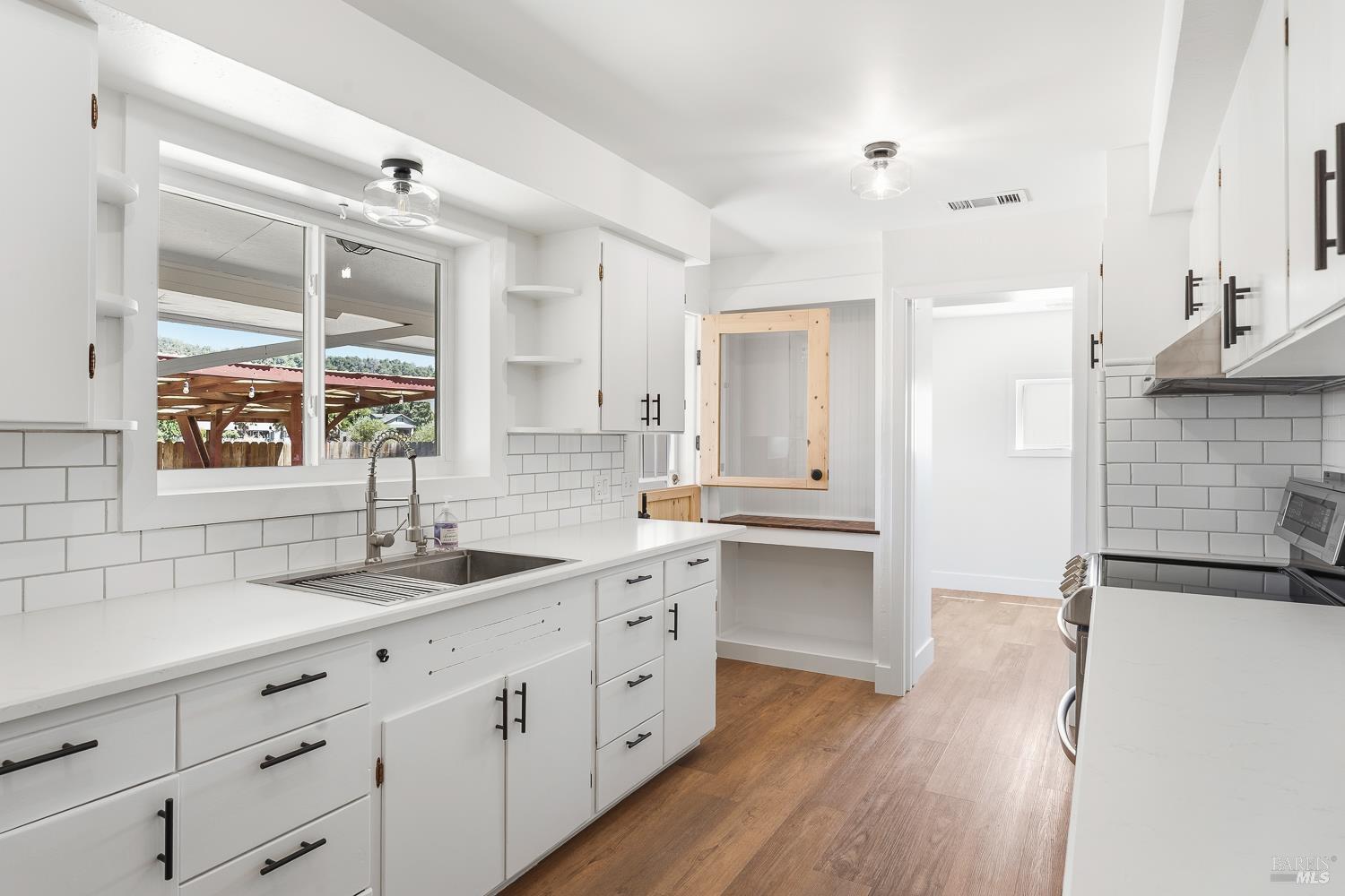300 Bradford Lane Hopland CA 95449