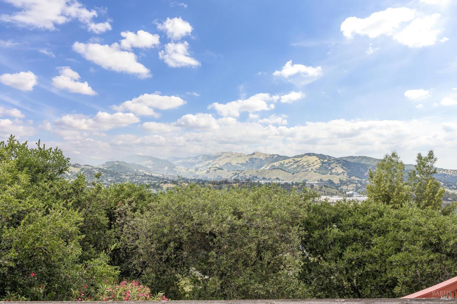 99 Glenside Way San Rafael CA 94903