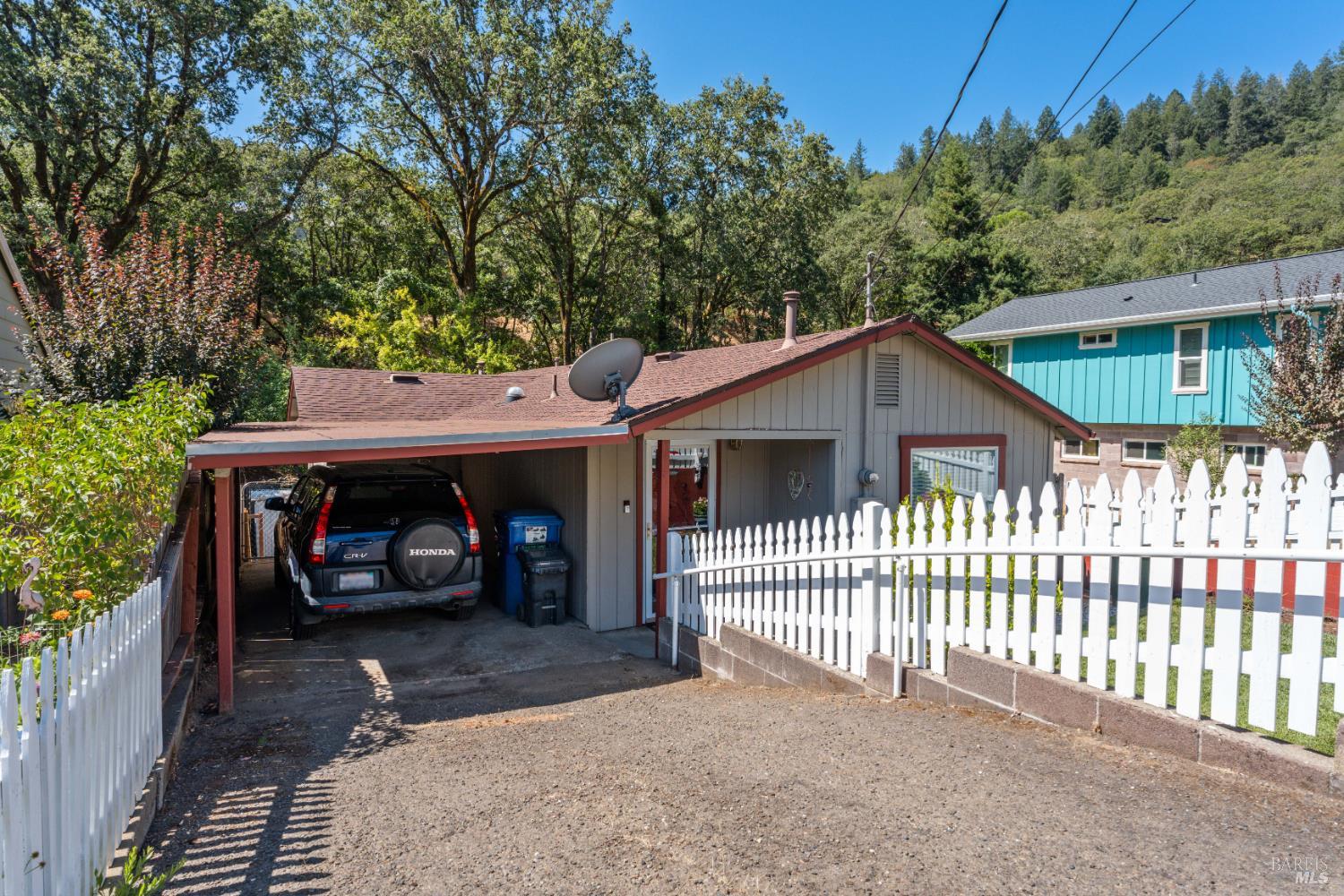 569 Redwood Avenue Ukiah CA 95482