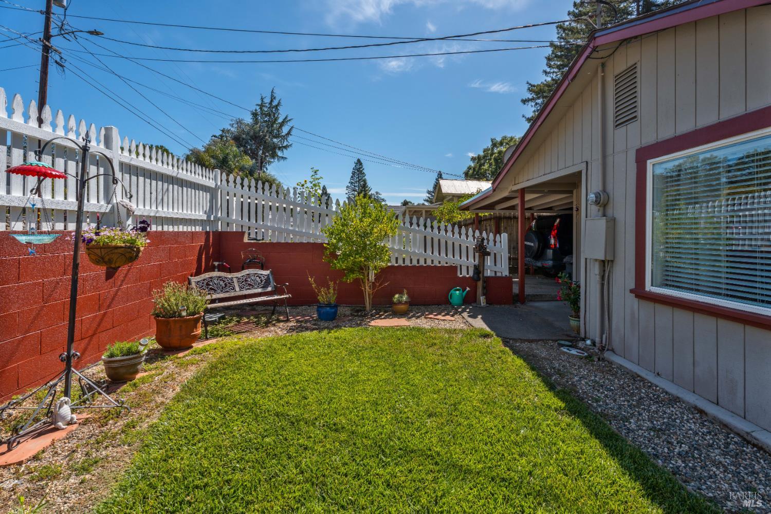 569 Redwood Avenue Ukiah CA 95482