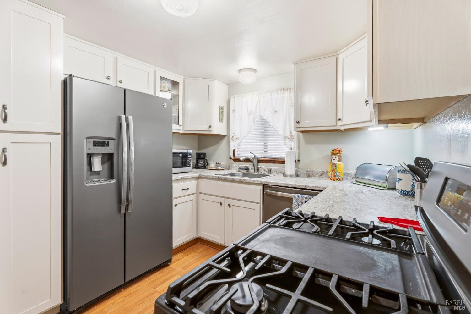569 Redwood Avenue Ukiah CA 95482