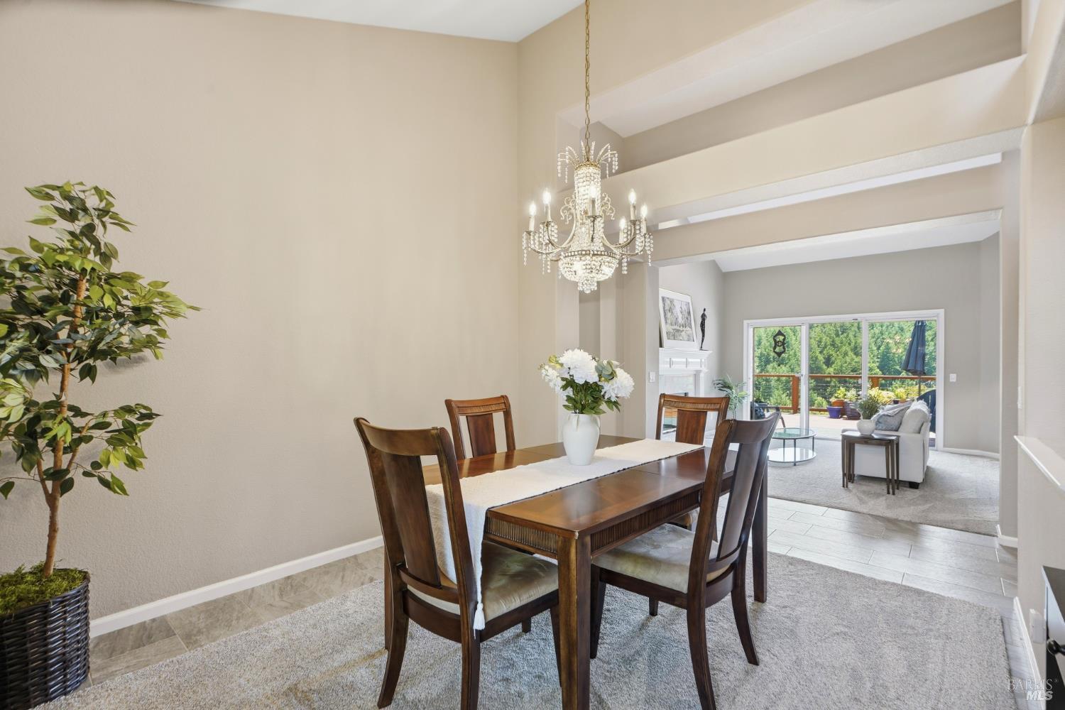 6332 Meadowridge Drive Santa Rosa CA 95409