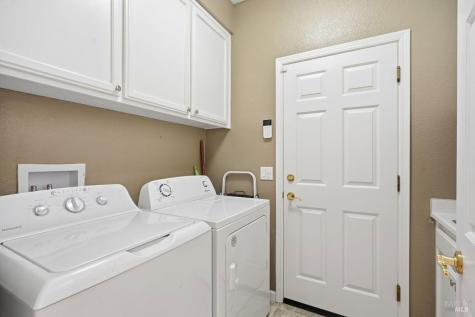 6332 Meadowridge Drive Santa Rosa CA 95408