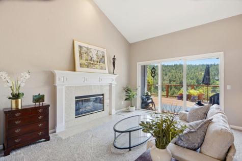 6332 Meadowridge Drive Santa Rosa CA 95408