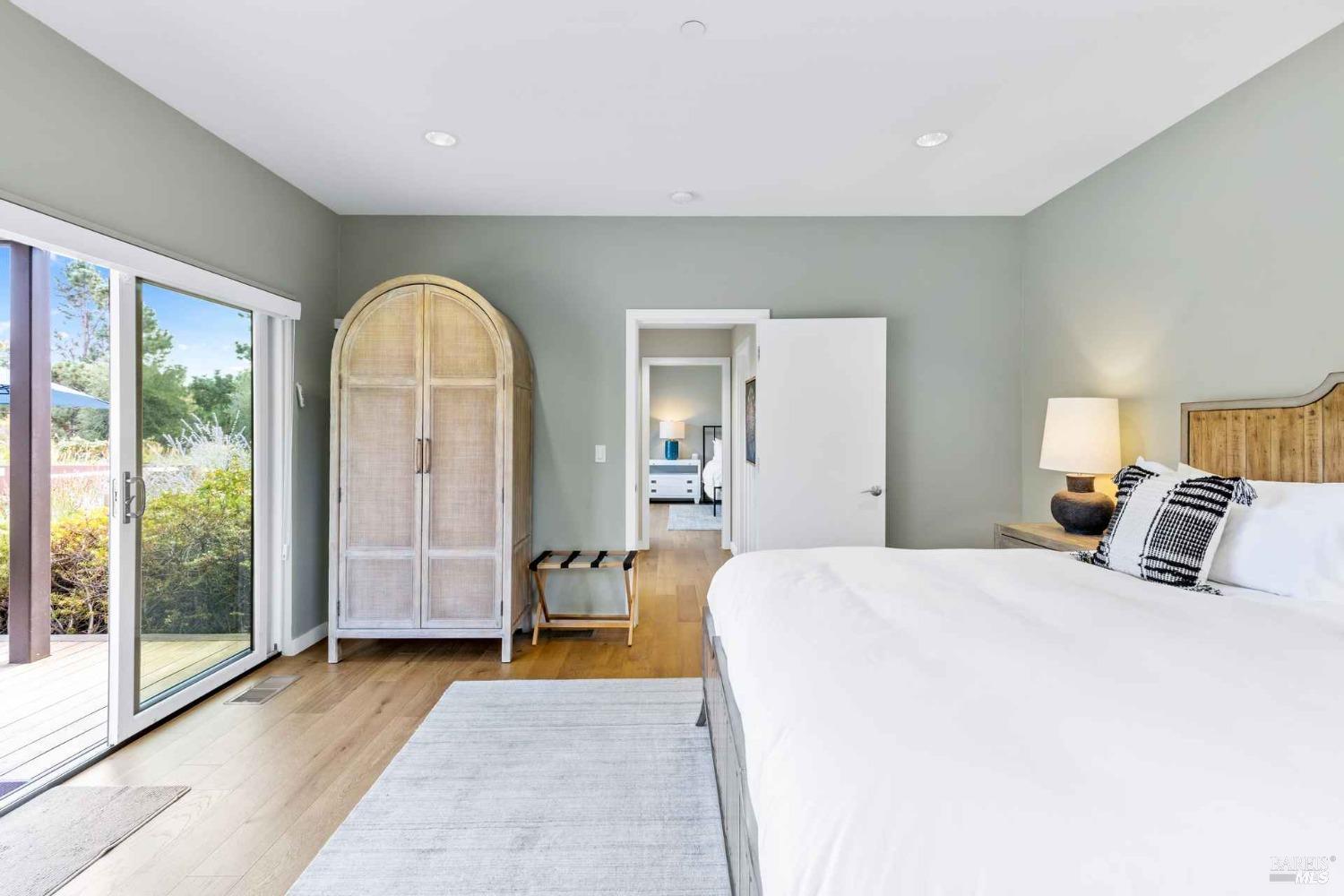 2252 W Dry Creek Road Healdsburg CA 95448