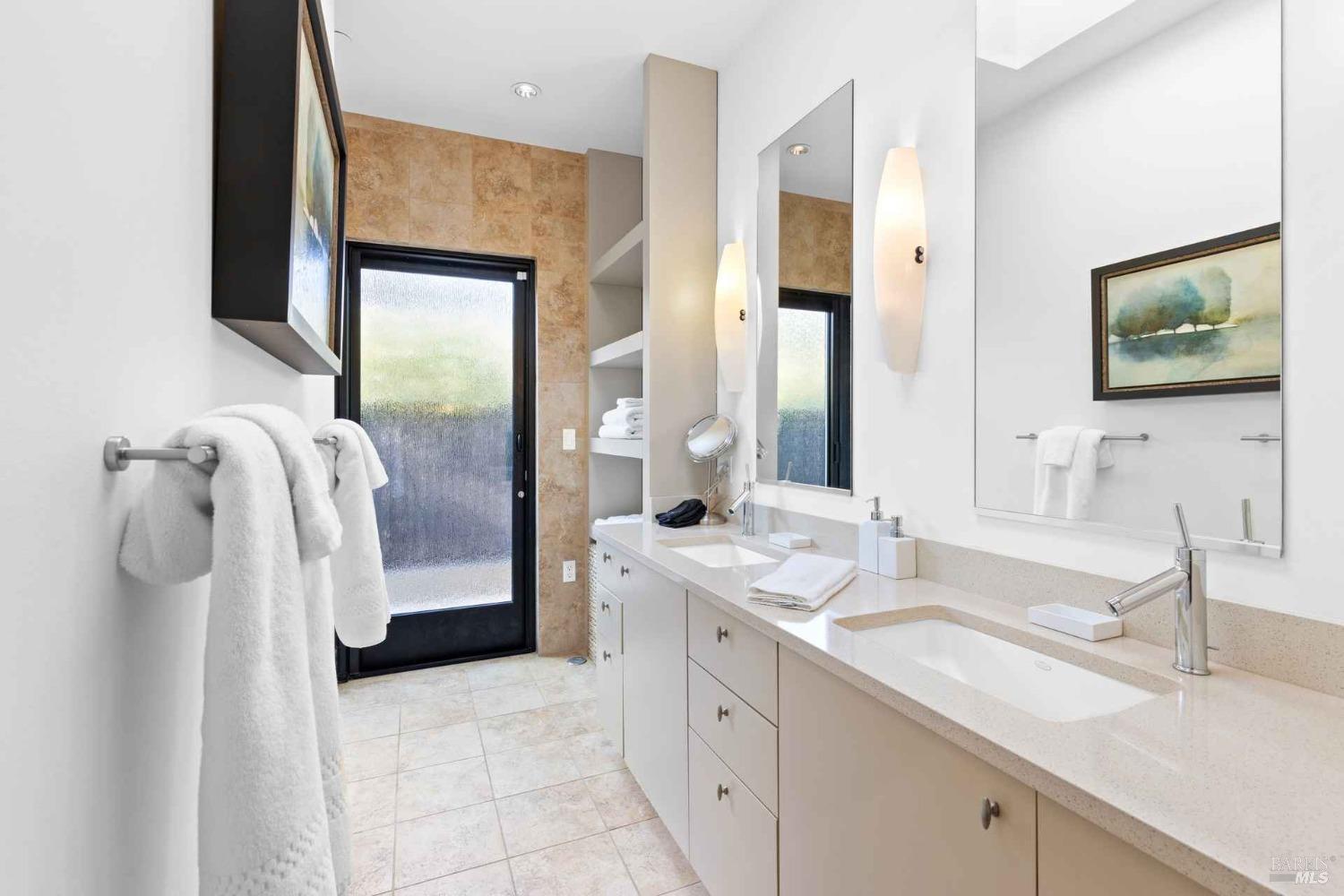 2252 W Dry Creek Road Healdsburg CA 95448