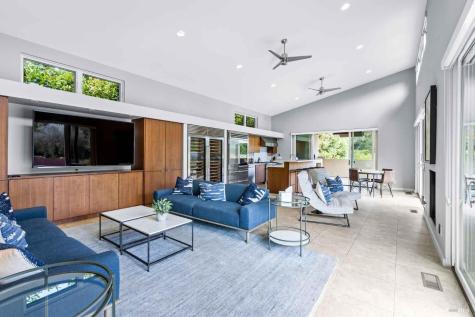 2252 W Dry Creek Road Healdsburg CA 95448