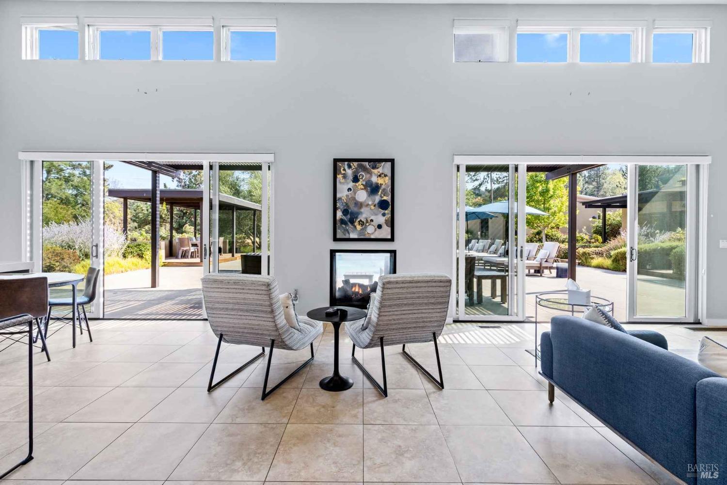 2252 W Dry Creek Road Healdsburg CA 95448