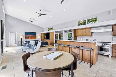 2252 W Dry Creek Road Healdsburg CA 95448