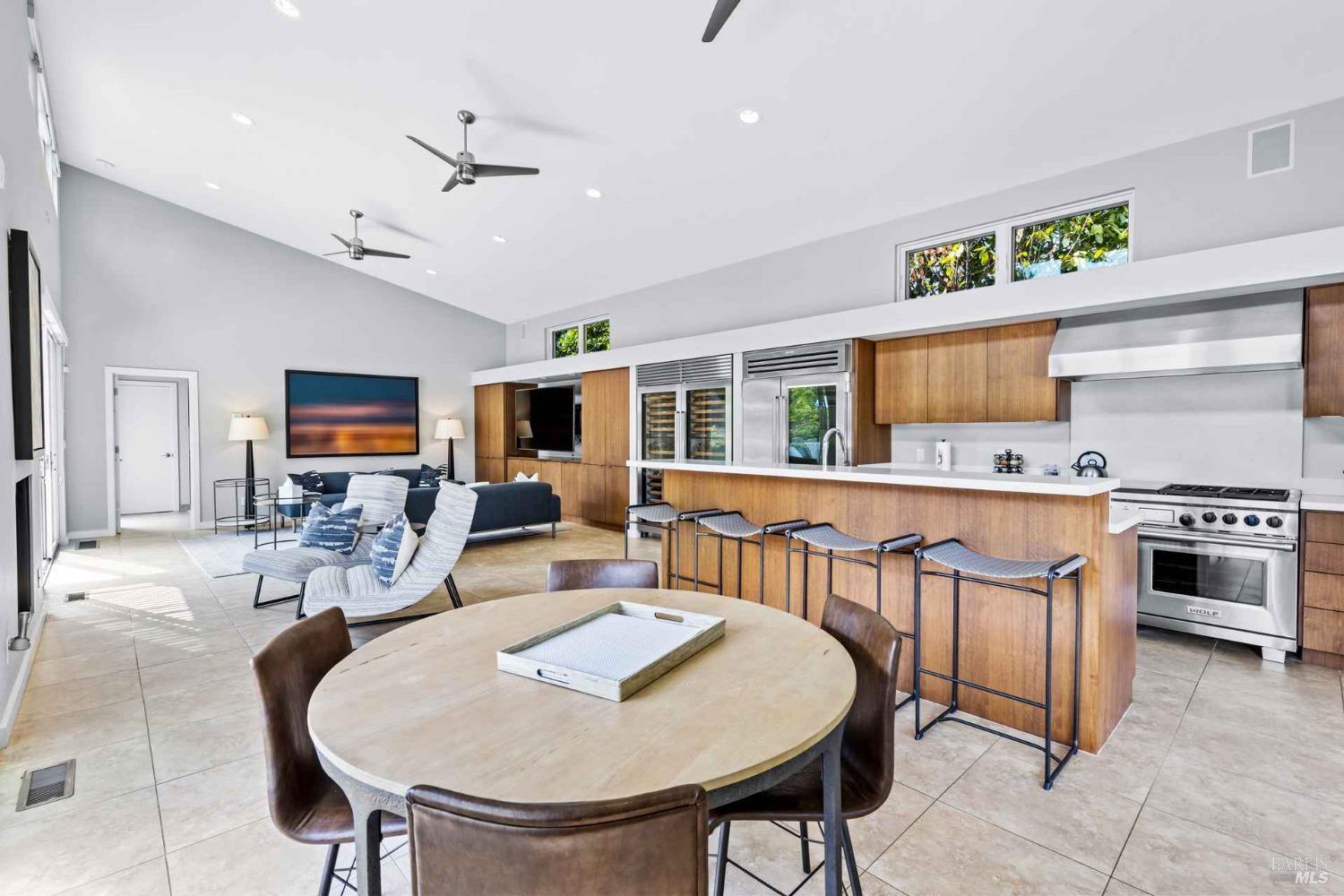 2252 W Dry Creek Road Healdsburg CA 95448