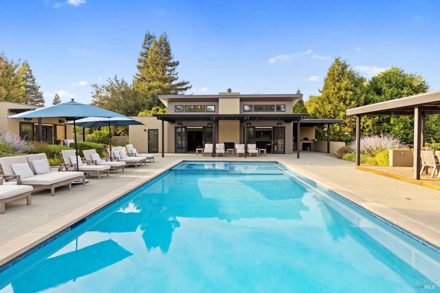 2252 W Dry Creek Road Healdsburg CA 95448