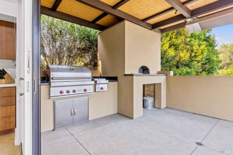 2252 W Dry Creek Road Healdsburg CA 95448