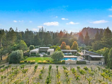 2252 W Dry Creek Road Healdsburg CA 95448
