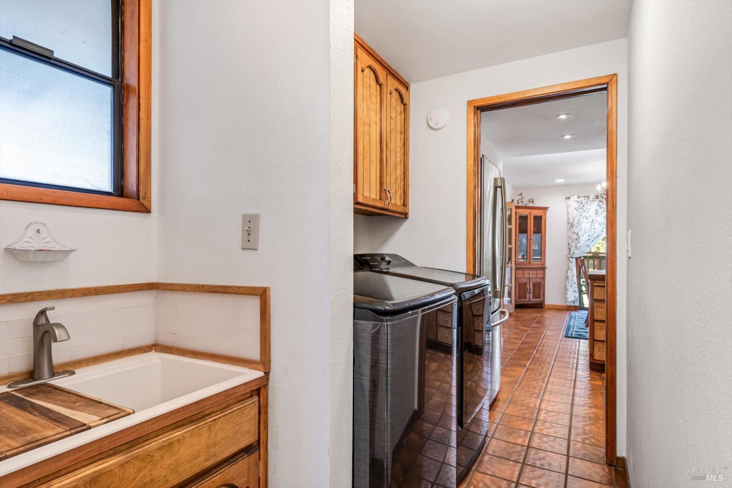 26807 Oak Knoll Terrace Cloverdale CA 95425