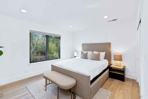 6165 W Dry Creek Road Healdsburg CA 95448