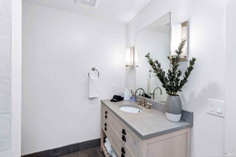 6165 W Dry Creek Road Healdsburg CA 95448