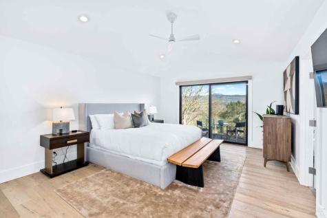 6165 W Dry Creek Road Healdsburg CA 95448