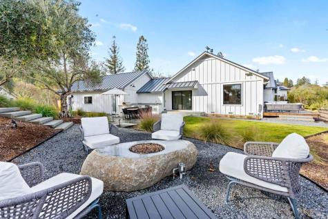 6165 W Dry Creek Road Healdsburg CA 95448