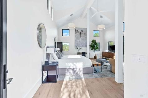 6165 W Dry Creek Road Healdsburg CA 95448