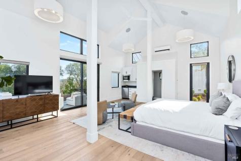 6165 W Dry Creek Road Healdsburg CA 95448