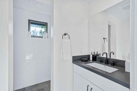 6165 W Dry Creek Road Healdsburg CA 95448