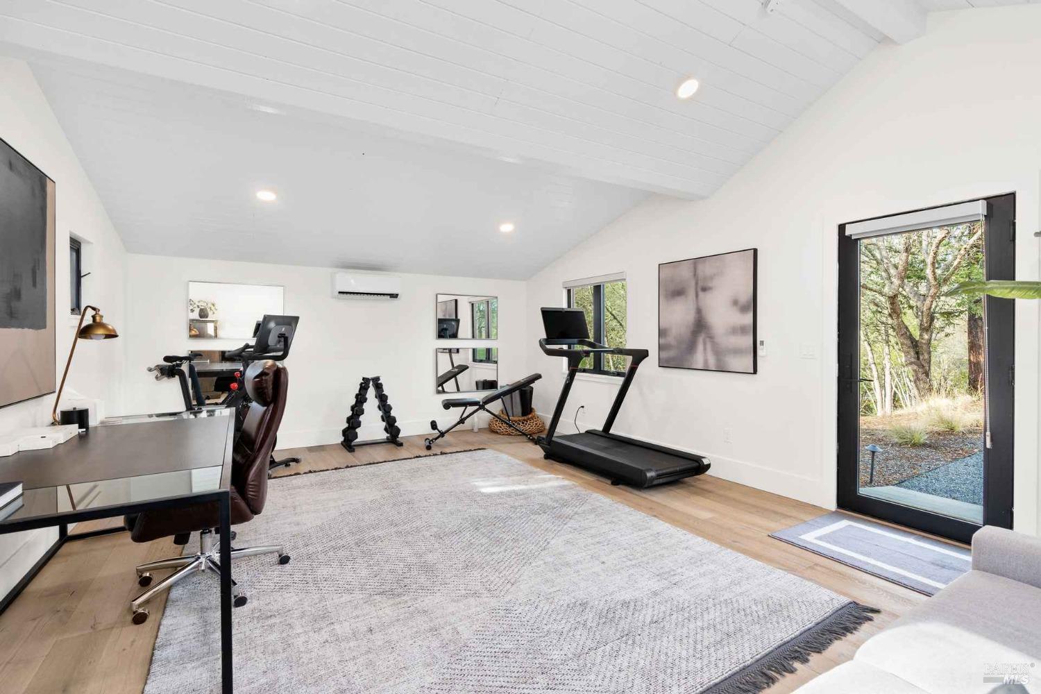 6165 W Dry Creek Road Healdsburg CA 95448