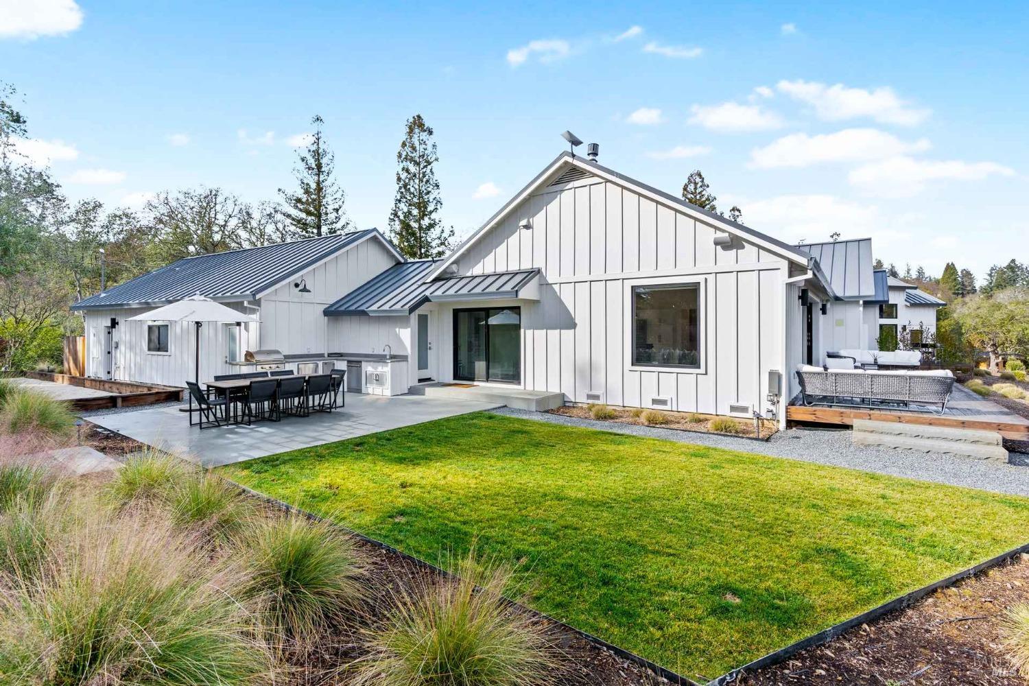 6165 W Dry Creek Road Healdsburg CA 95448