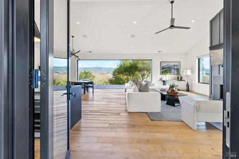 6165 W Dry Creek Road Healdsburg CA 95448