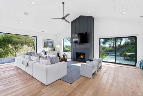 6165 W Dry Creek Road Healdsburg CA 95448