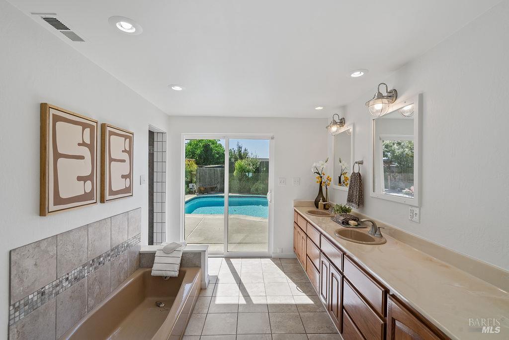 933 Brentwood Avenue Vallejo CA 94591