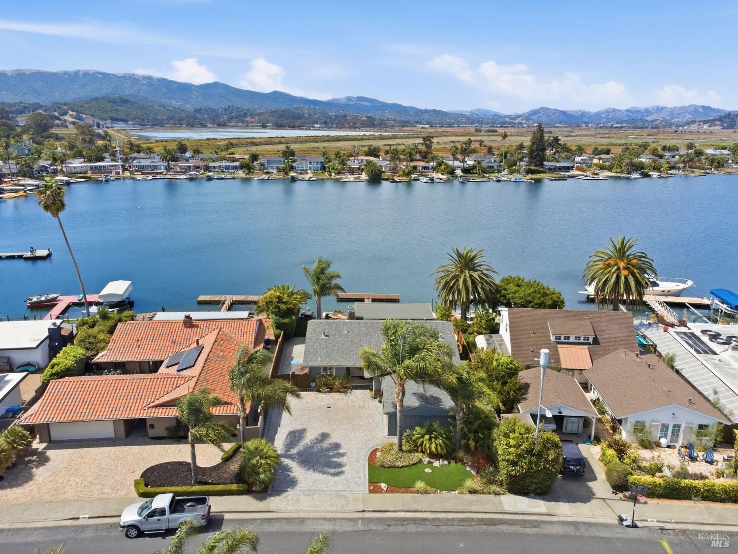 129 Caribe Isle Novato CA 94949