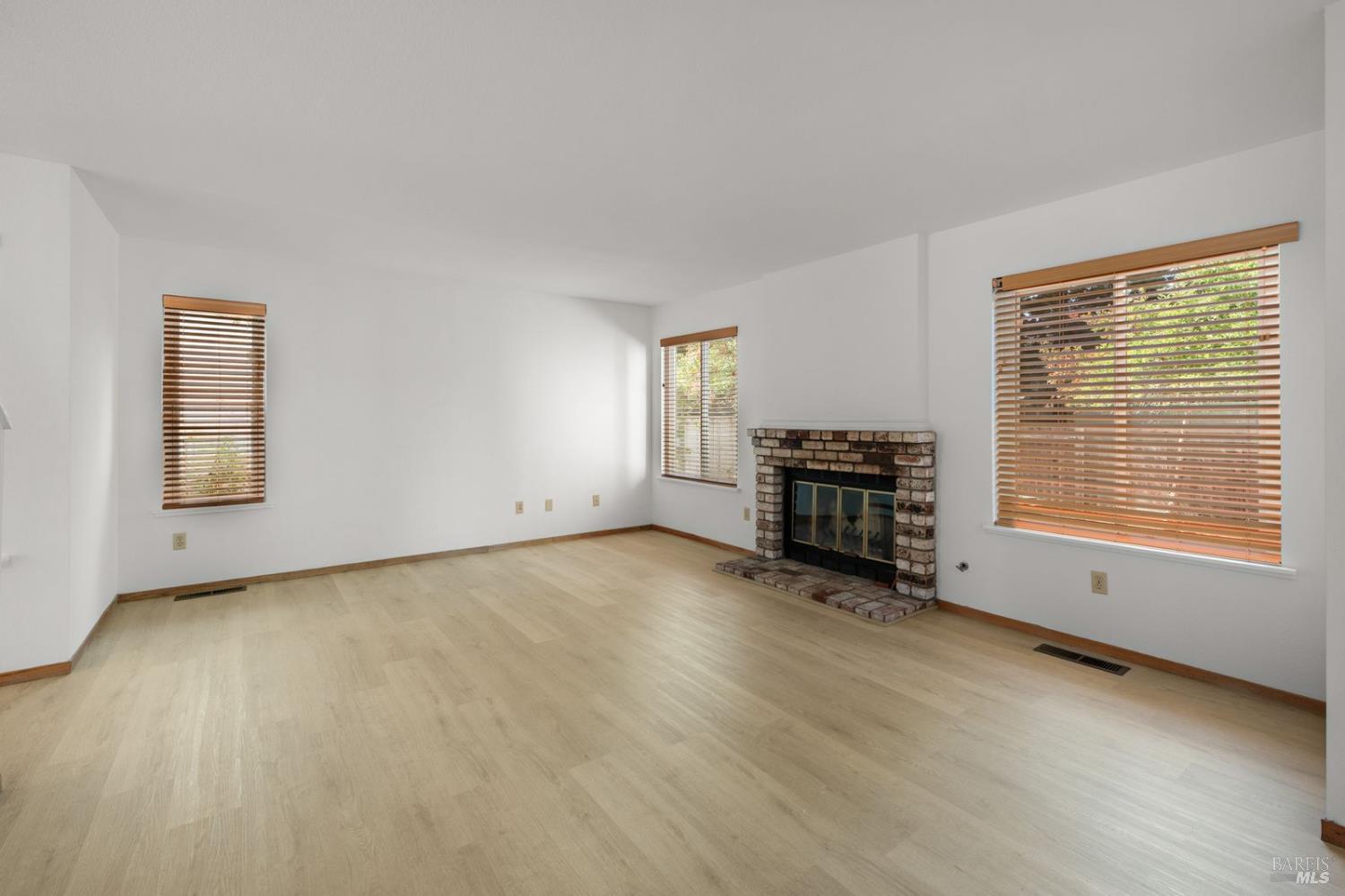 2319 Morningside Circle Santa Rosa CA 95405