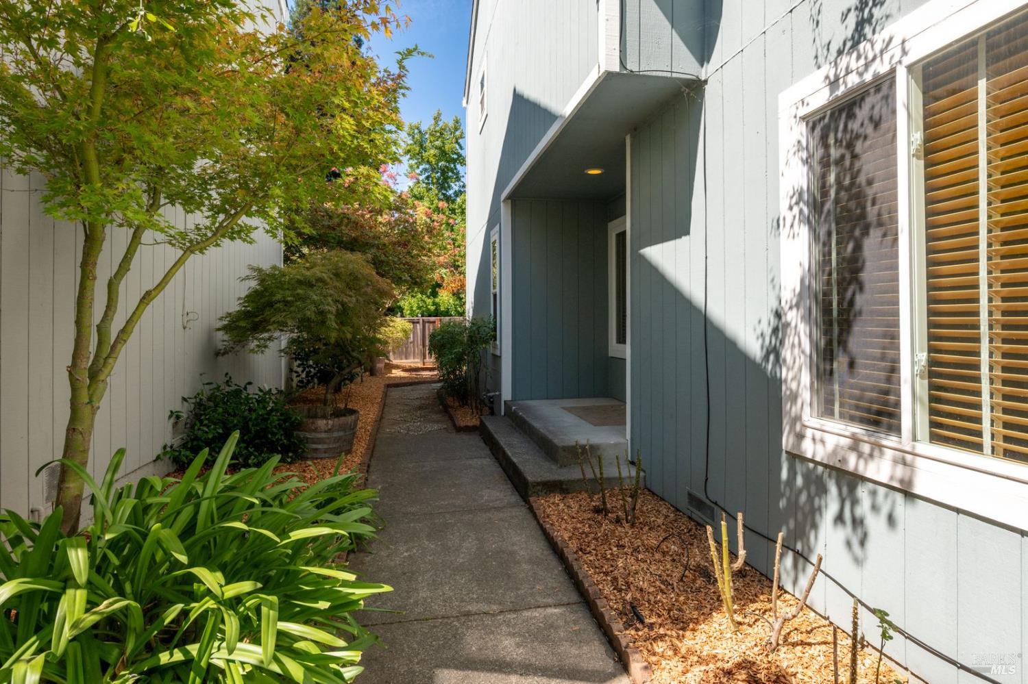 2319 Morningside Circle Santa Rosa CA 95405