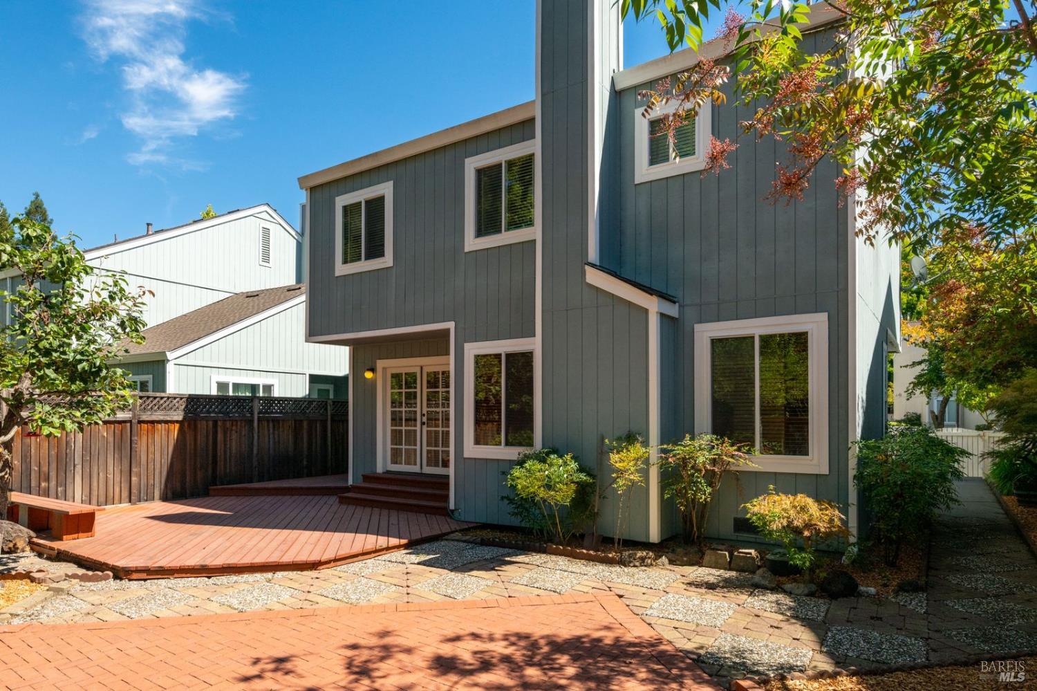 2319 Morningside Circle Santa Rosa CA 95405
