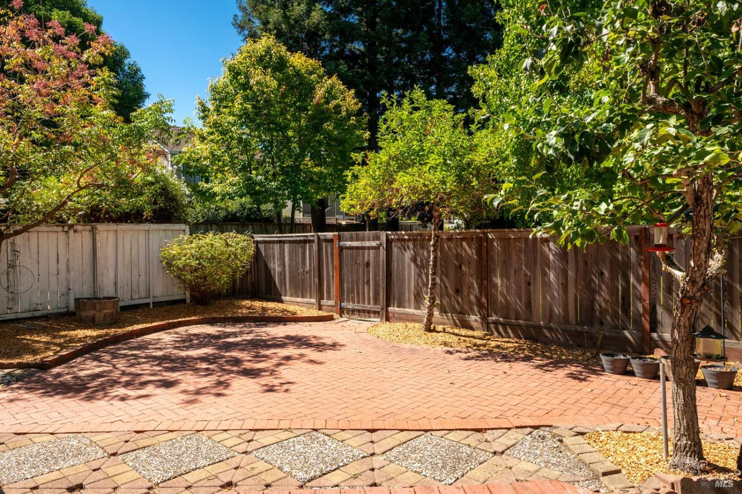 2319 Morningside Circle Santa Rosa CA 95405