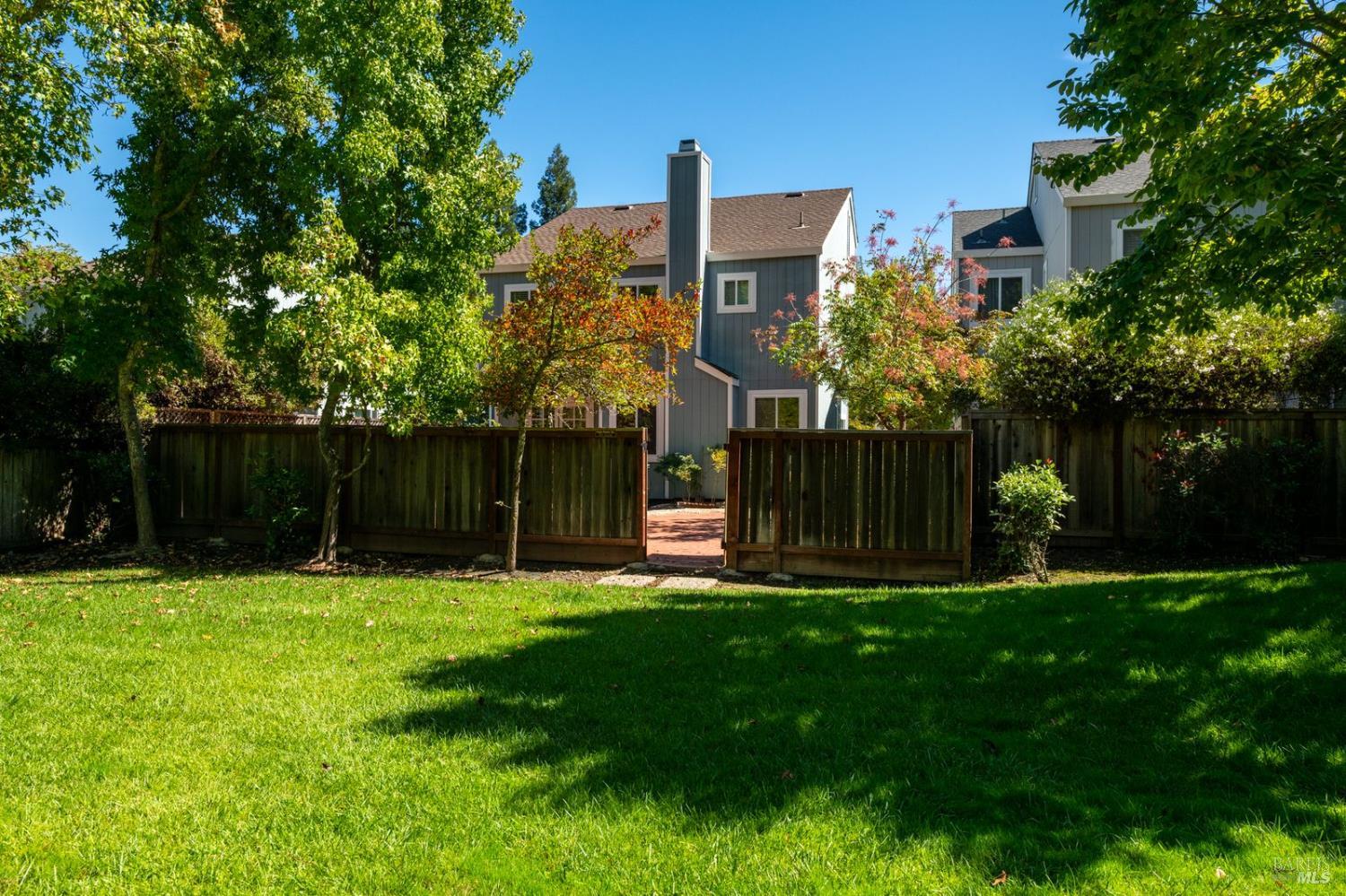 2319 Morningside Circle Santa Rosa CA 95405