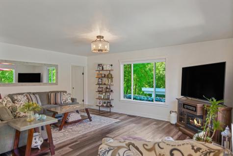 820-824 Warm Springs Road Kenwood CA 95452