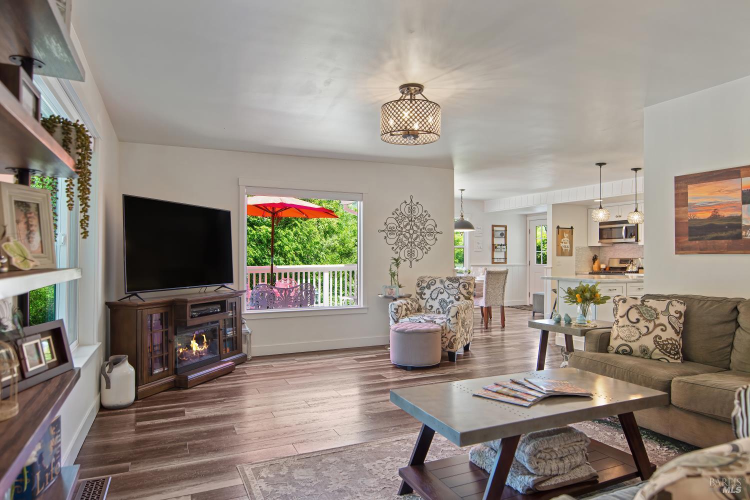 820-824 Warm Springs Road Kenwood CA 95452
