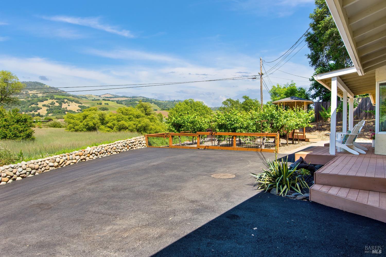 820-824 Warm Springs Road Kenwood CA 95452