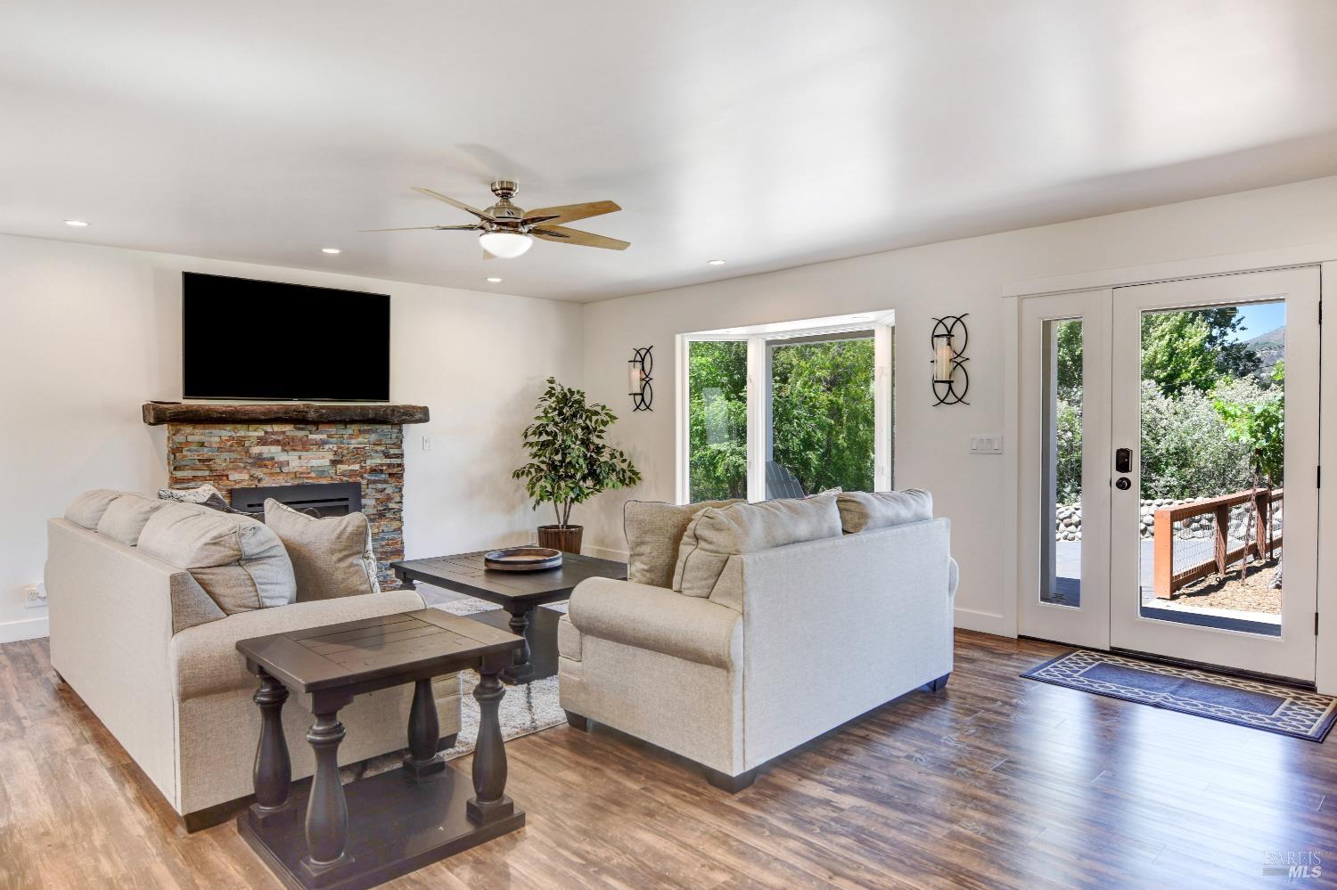 820-824 Warm Springs Road Kenwood CA 95452