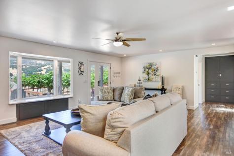 820-824 Warm Springs Road Kenwood CA 95452