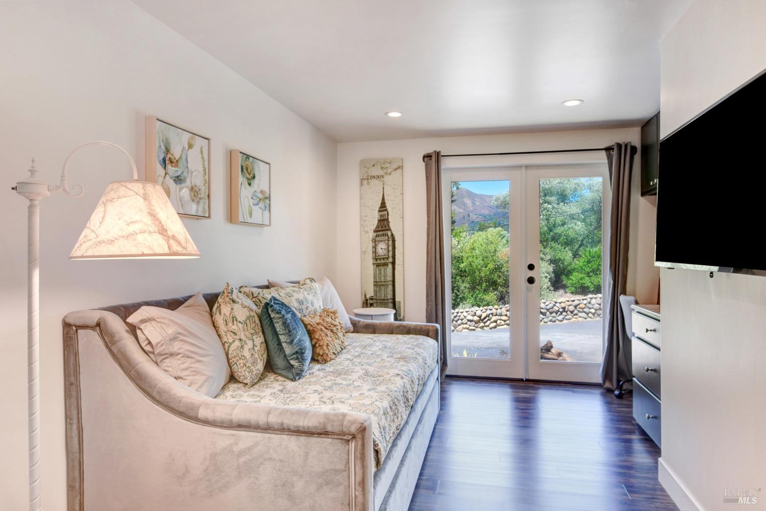 820-824 Warm Springs Road Kenwood CA 95452