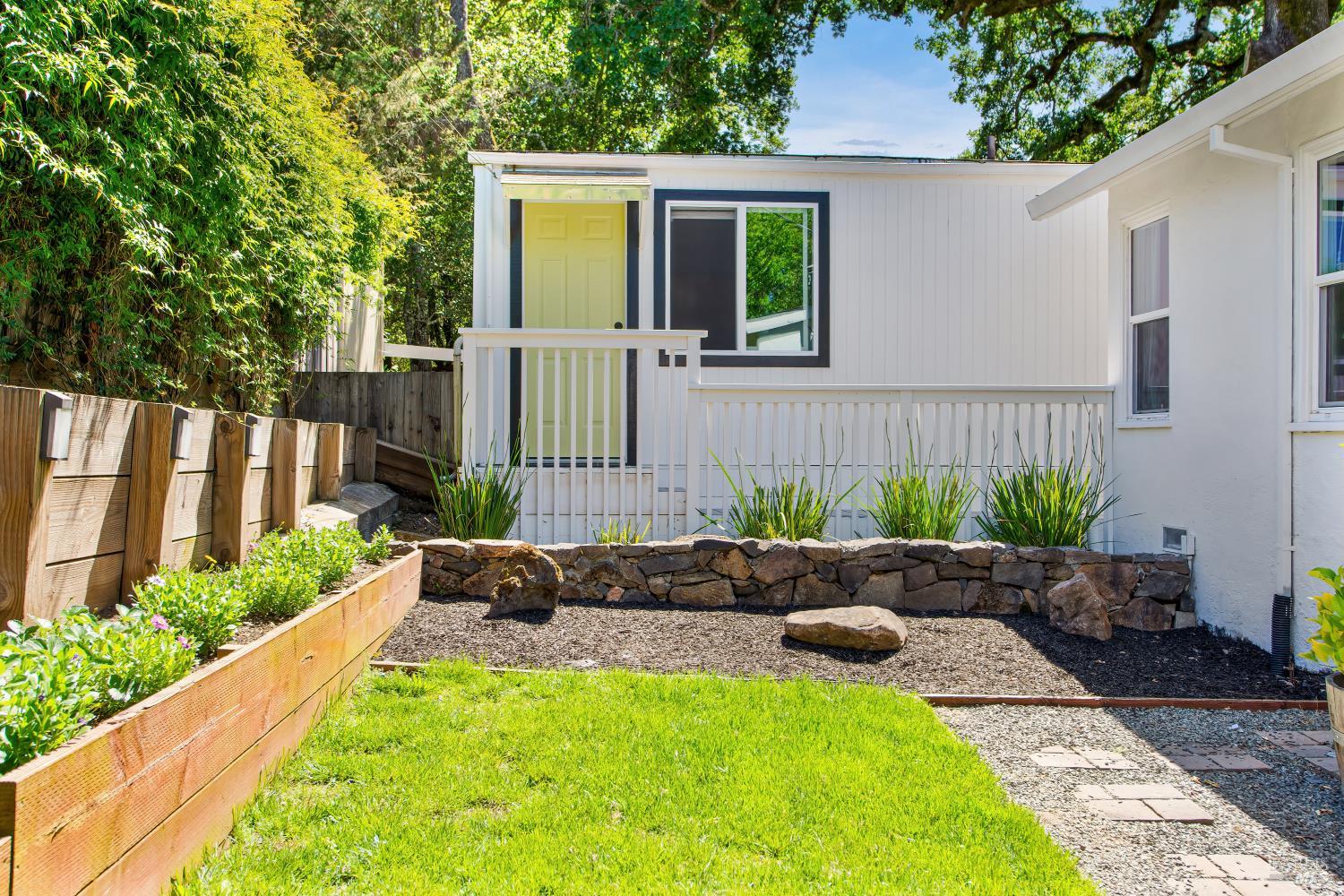 820-824 Warm Springs Road Kenwood CA 95452