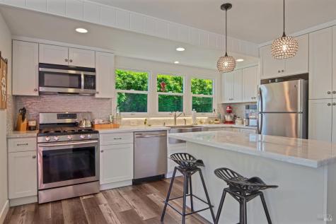 820-824 Warm Springs Road Kenwood CA 95452