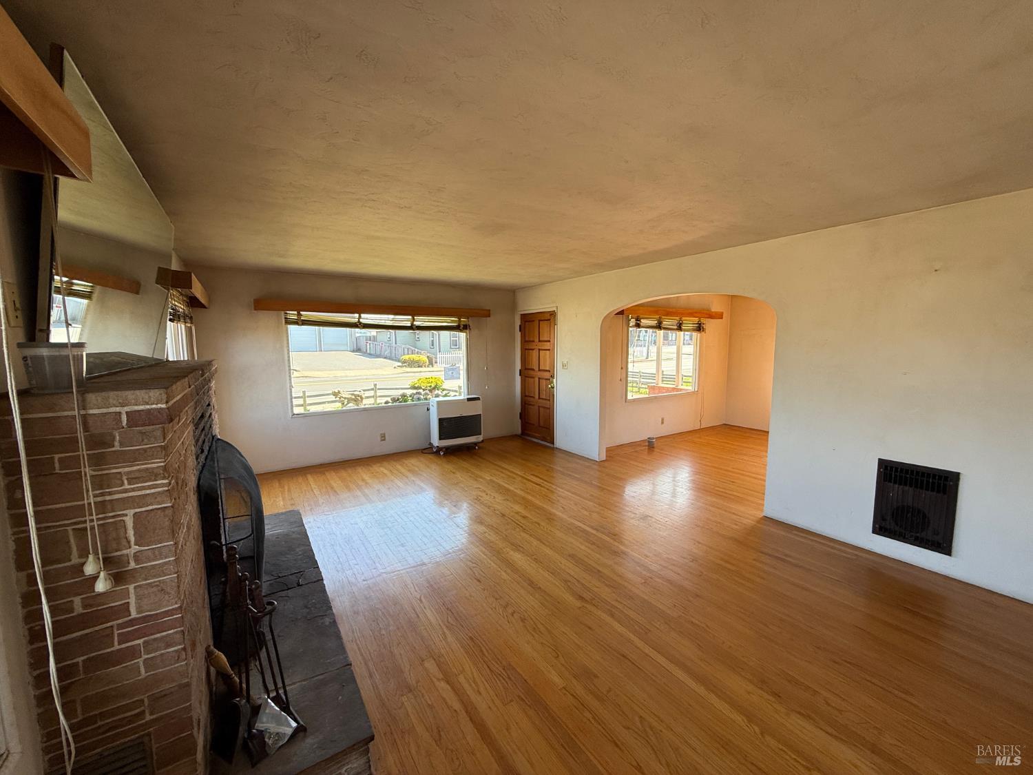 327 S Franklin Street Fort Bragg CA 95437