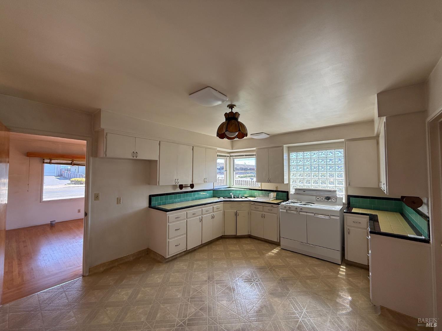 327 S Franklin Street Fort Bragg CA 95437